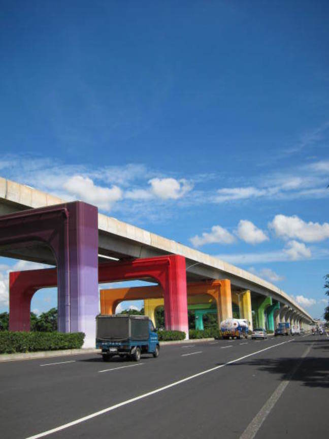 橋頭青埔的彩虹橋