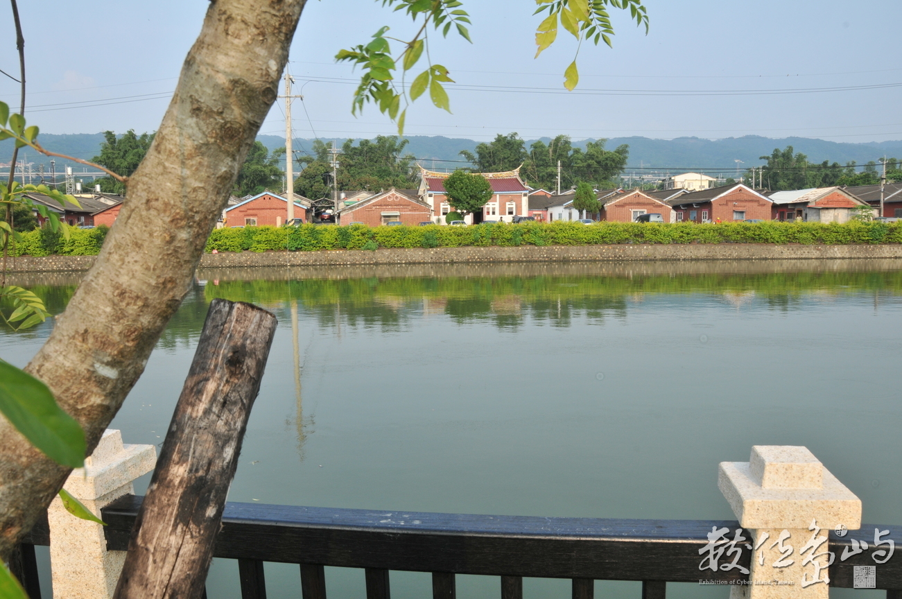 彰化縣社頭鄉 社頭劉家月眉池-自在