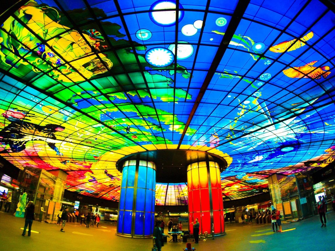 高雄市新興區-捷運美麗島站