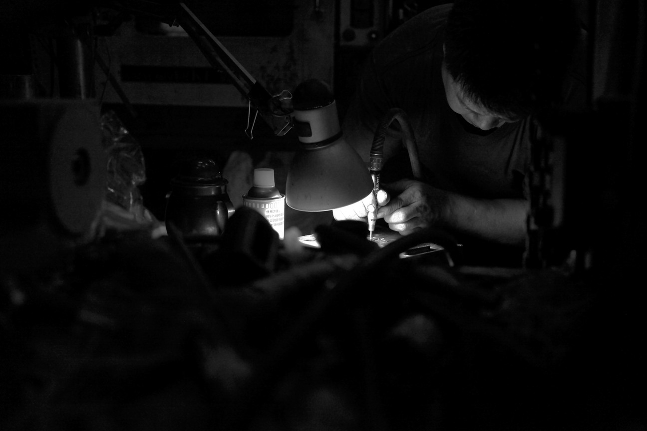 2塑膠射出-模具