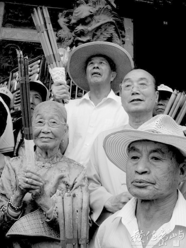 香客<BR>圖．文/陳旺展  