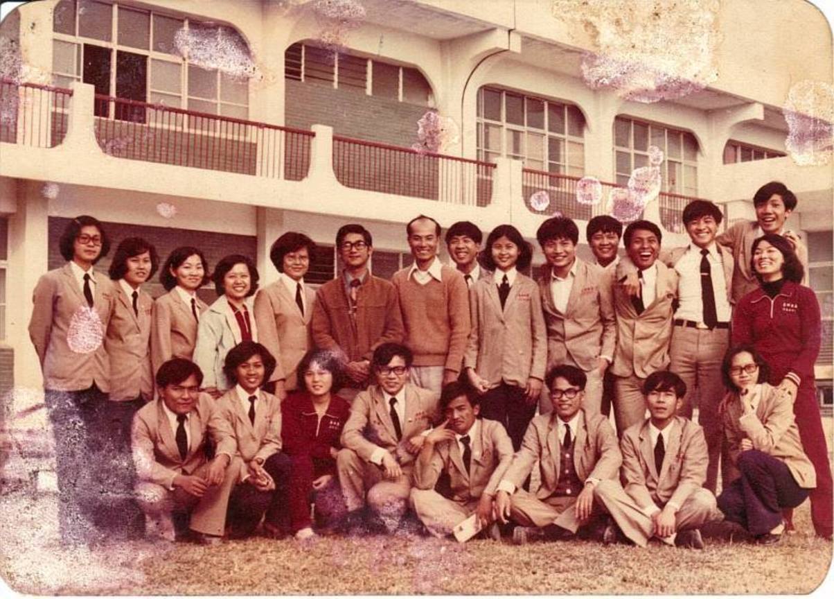  屏東師專67級五丙美勞組