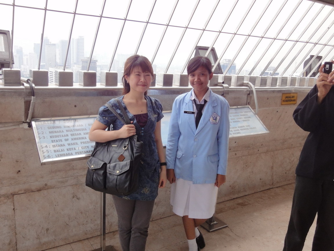 Monas 的塔頂上