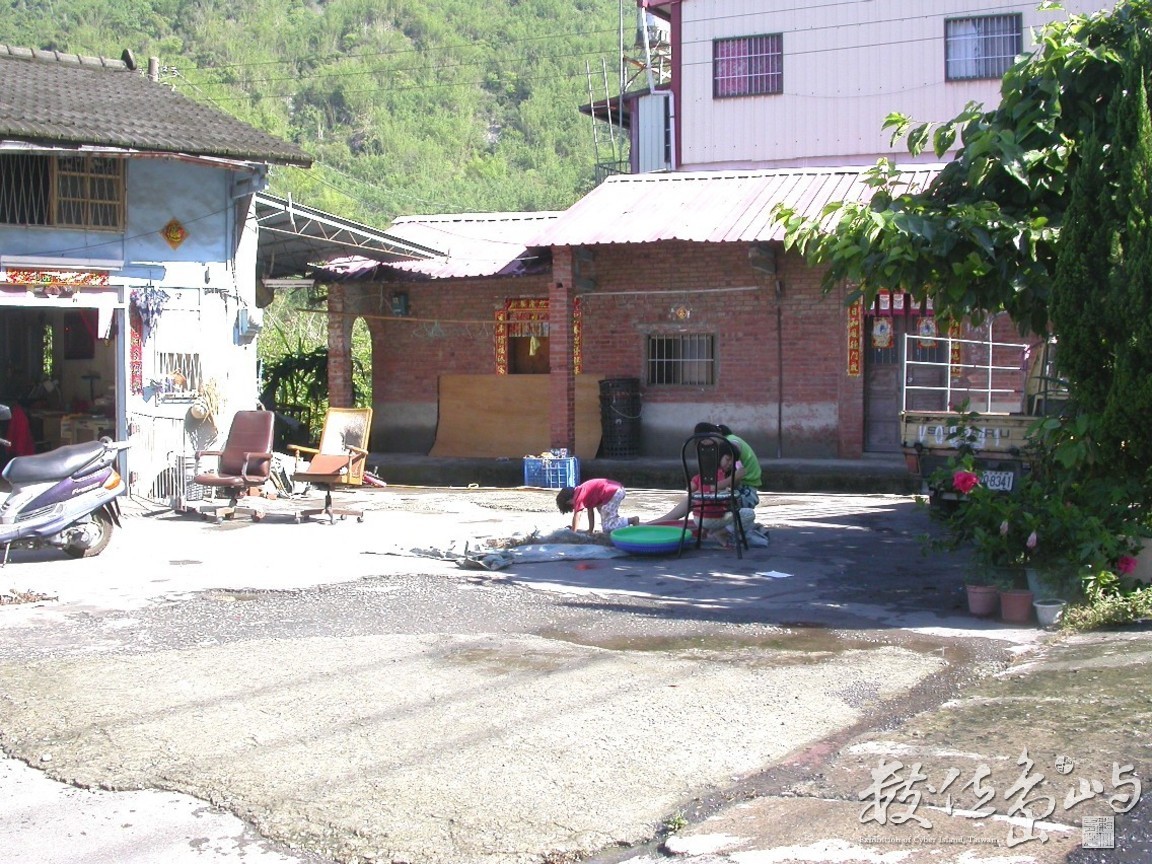 甲仙鄉小林村之寫真舊影˙2004年