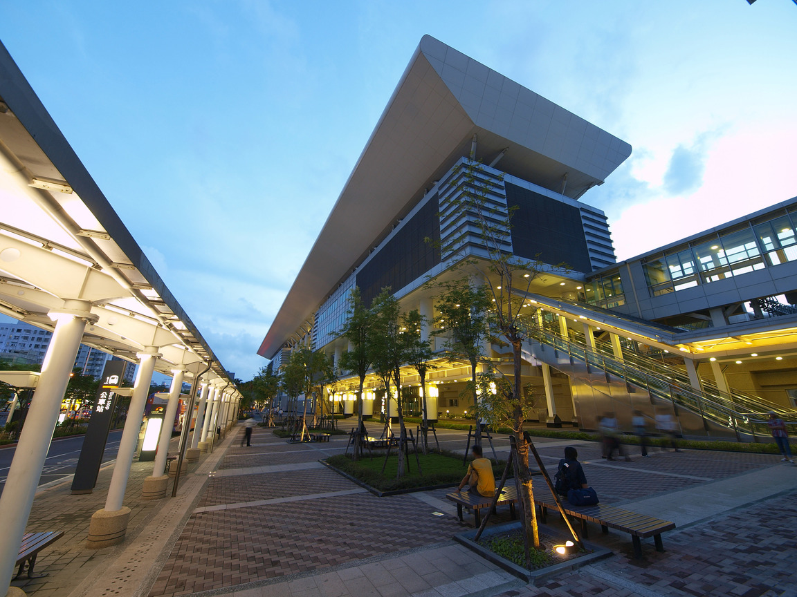 高鐵左營站外觀8