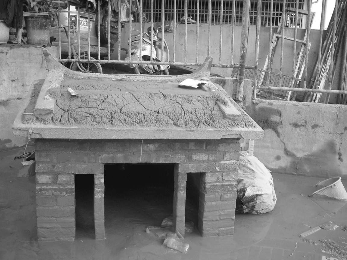 風災後的土地廟