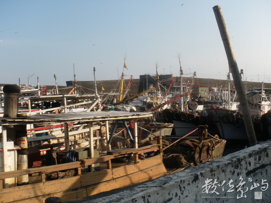 大溪漁港的捕魚船