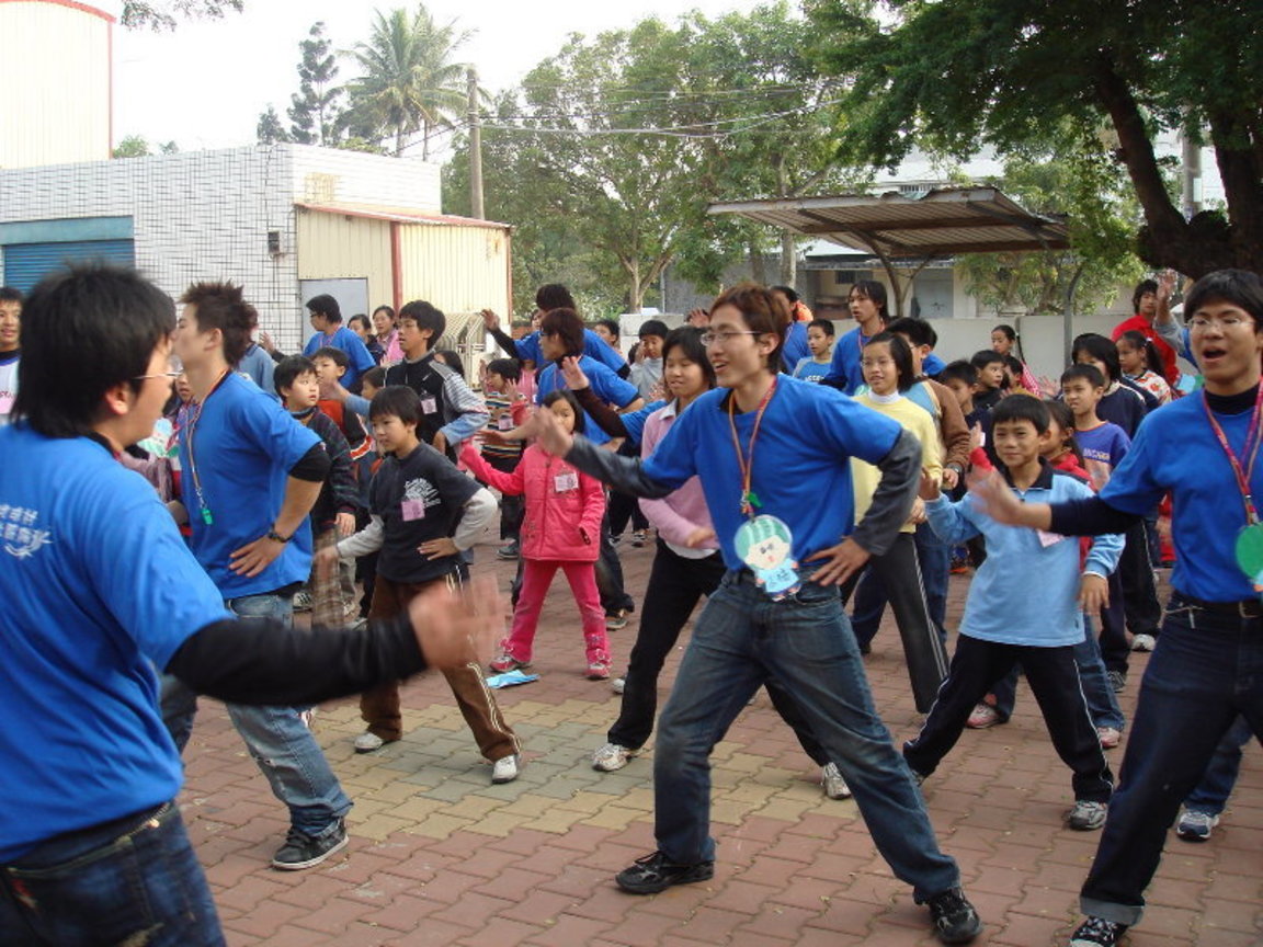 第一次拿主持棒(麥克風)