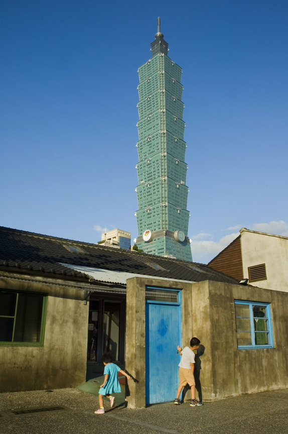 高樓遇上眷村