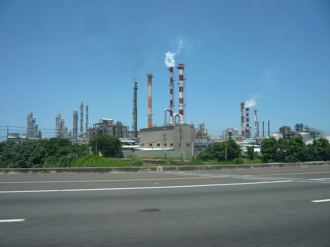 排放烏煙的工廠