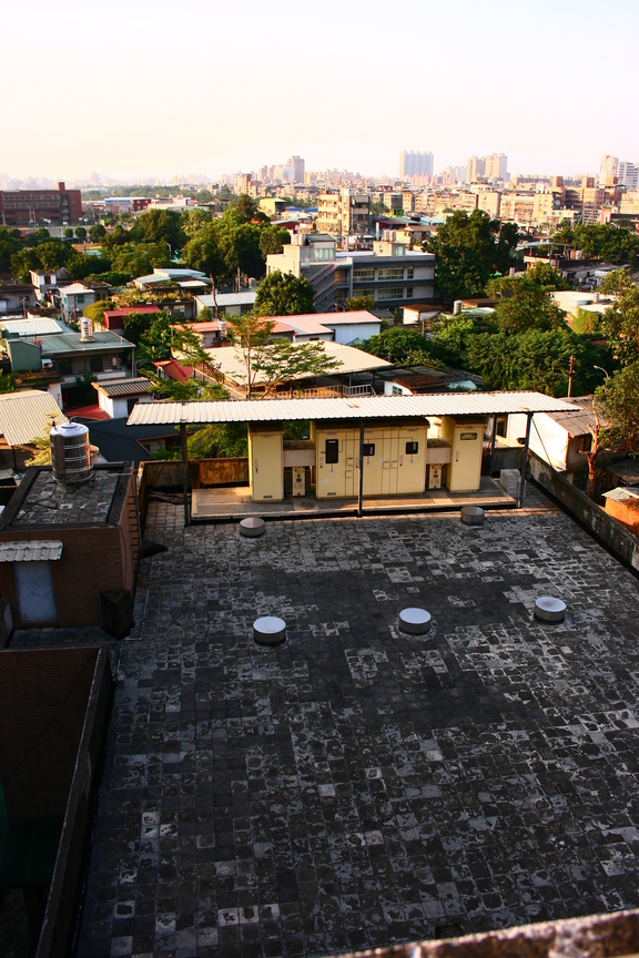 淹沒在城市裡的校園之四