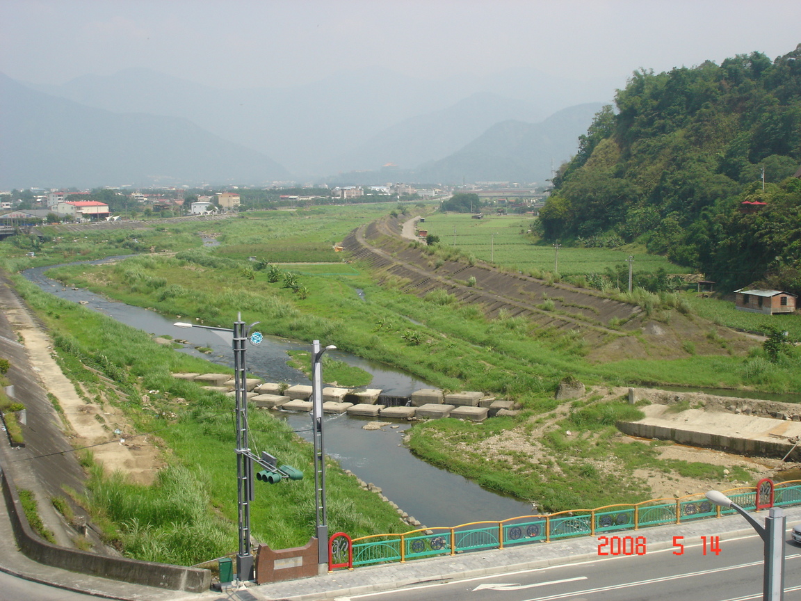 醒靈寺遠望埔里盆地