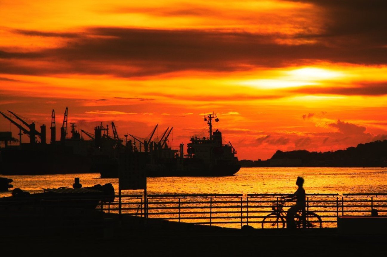 高雄港夕照