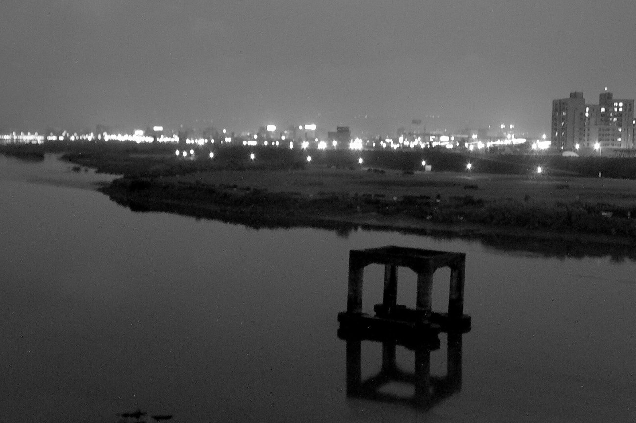 河流