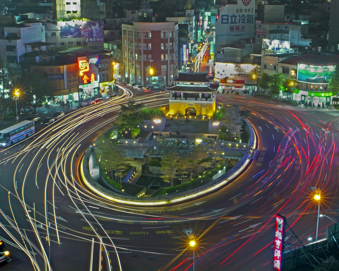 新竹東城門車潮