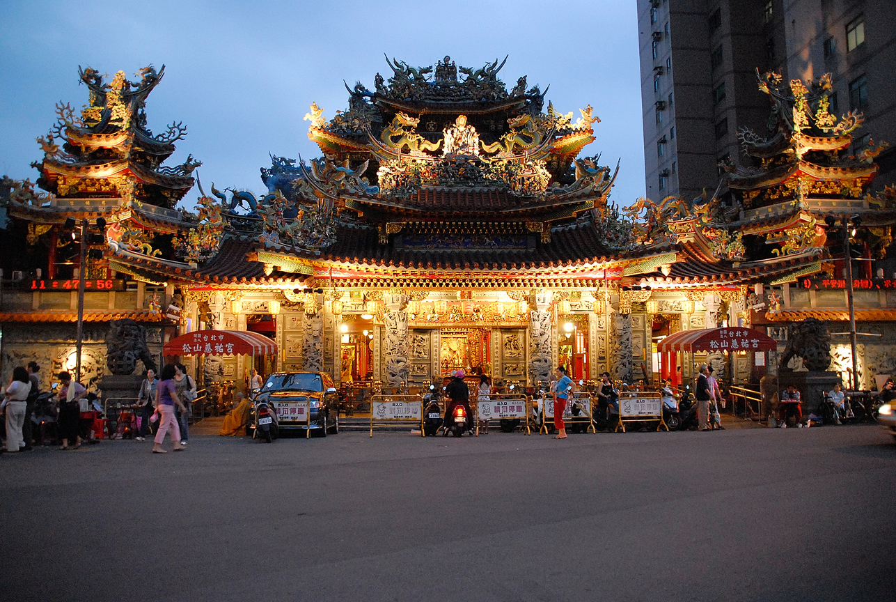 繁華中的寧靜感