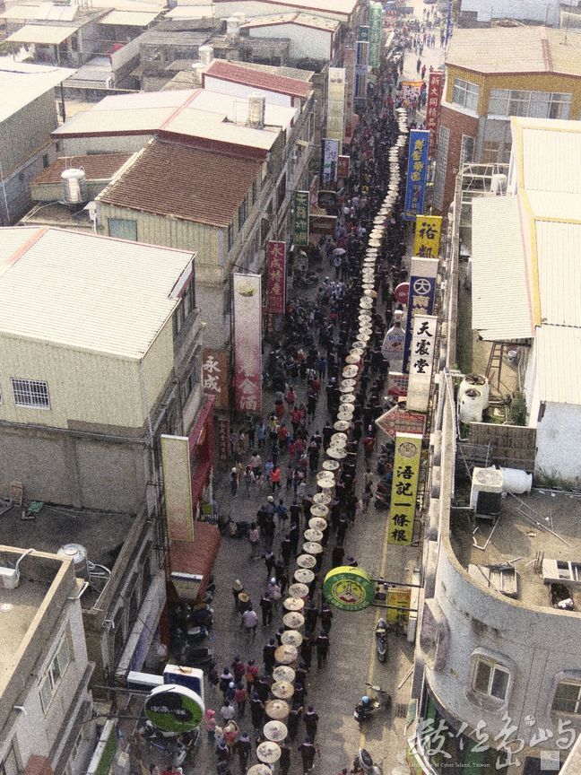 穿街過巷ㄧ路向前行之浯島蜈蚣人力座