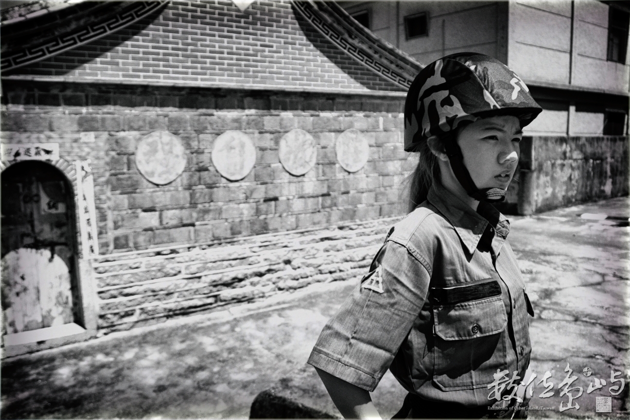 剛剛看到網路影片 這個建築物已經拆掉 今年七月剛好有路過有停車下來拍拍照 字在牆上的景點又ㄧ個消失不見了