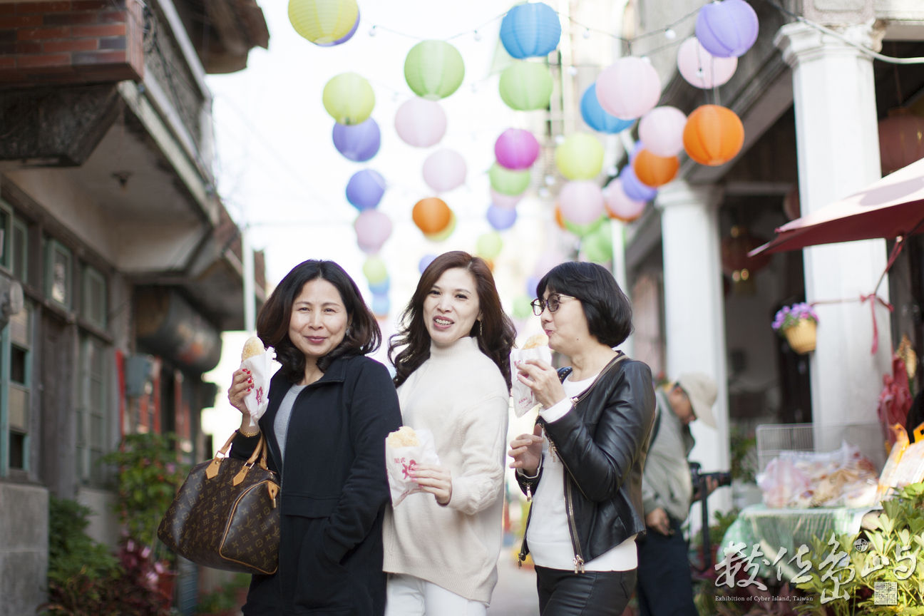 金門沙尾八卦老街彩色燈籠高高掛外拍寫真