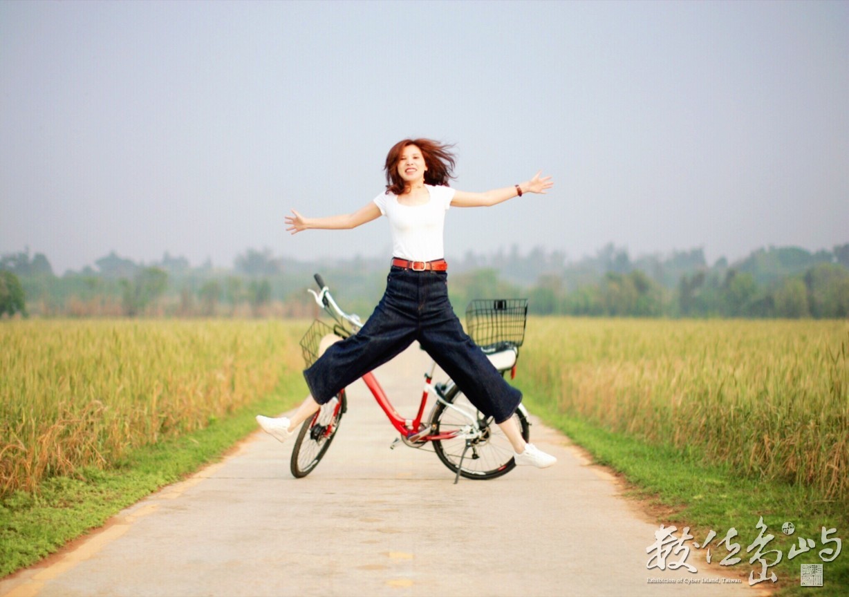浯島輕鬆騎行之聞麥田香味喝麥香飲料