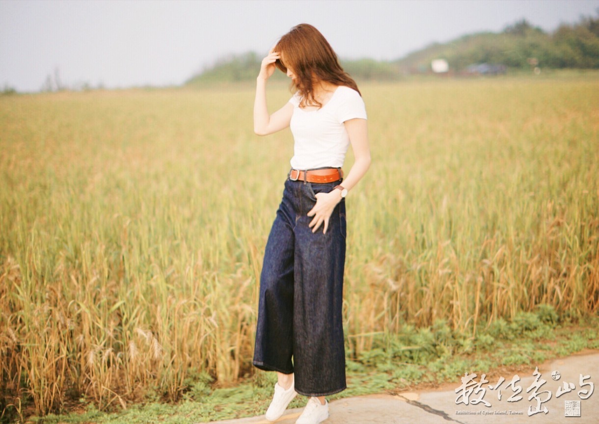 浯島輕鬆騎行之聞麥田香味喝麥香飲料