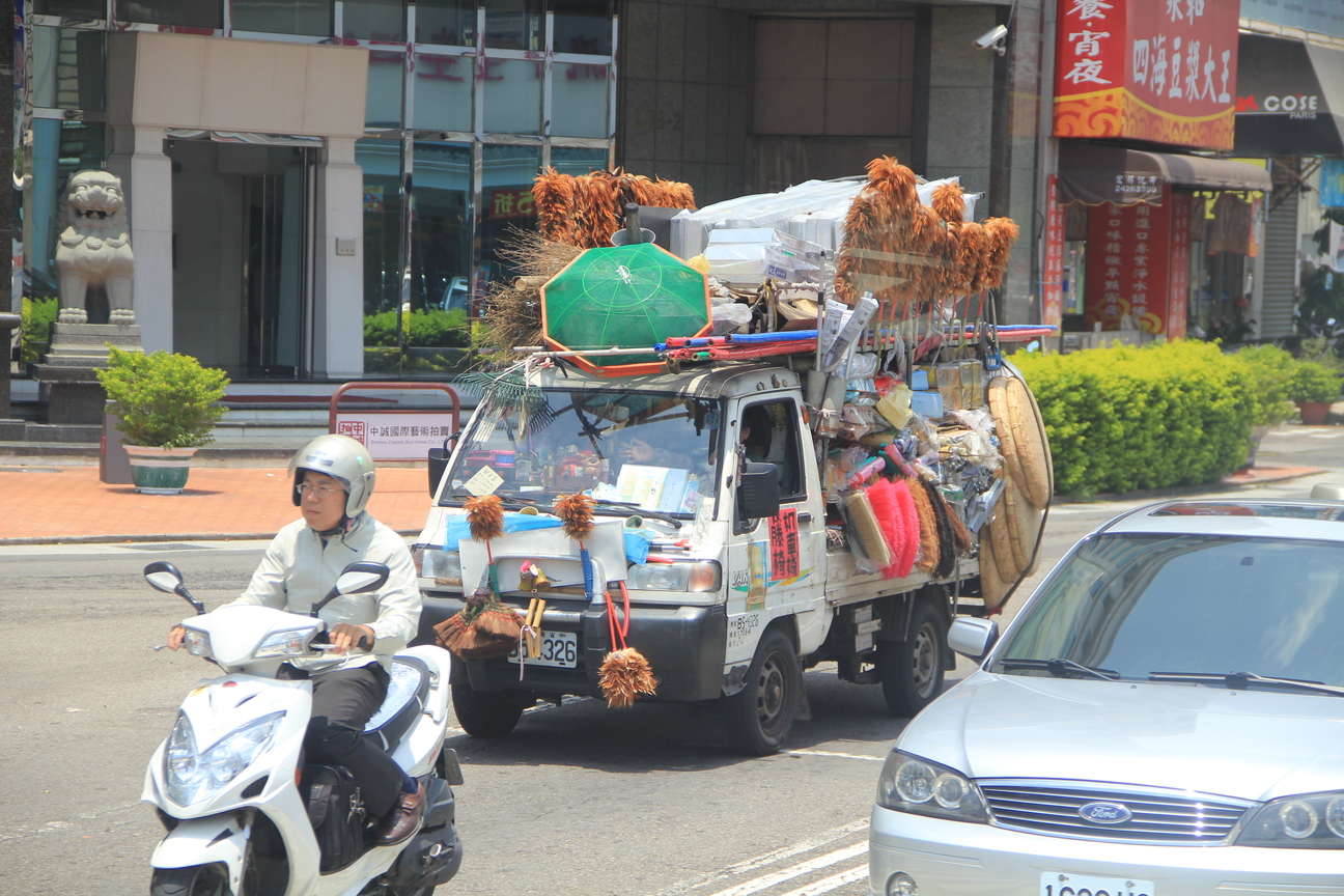 雜貨店發財車