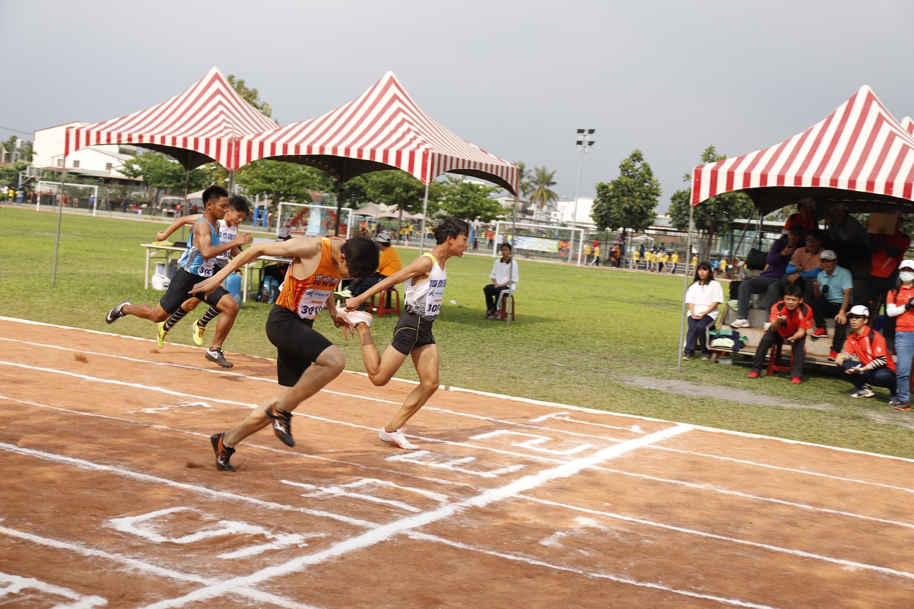 拚上校服的榮譽