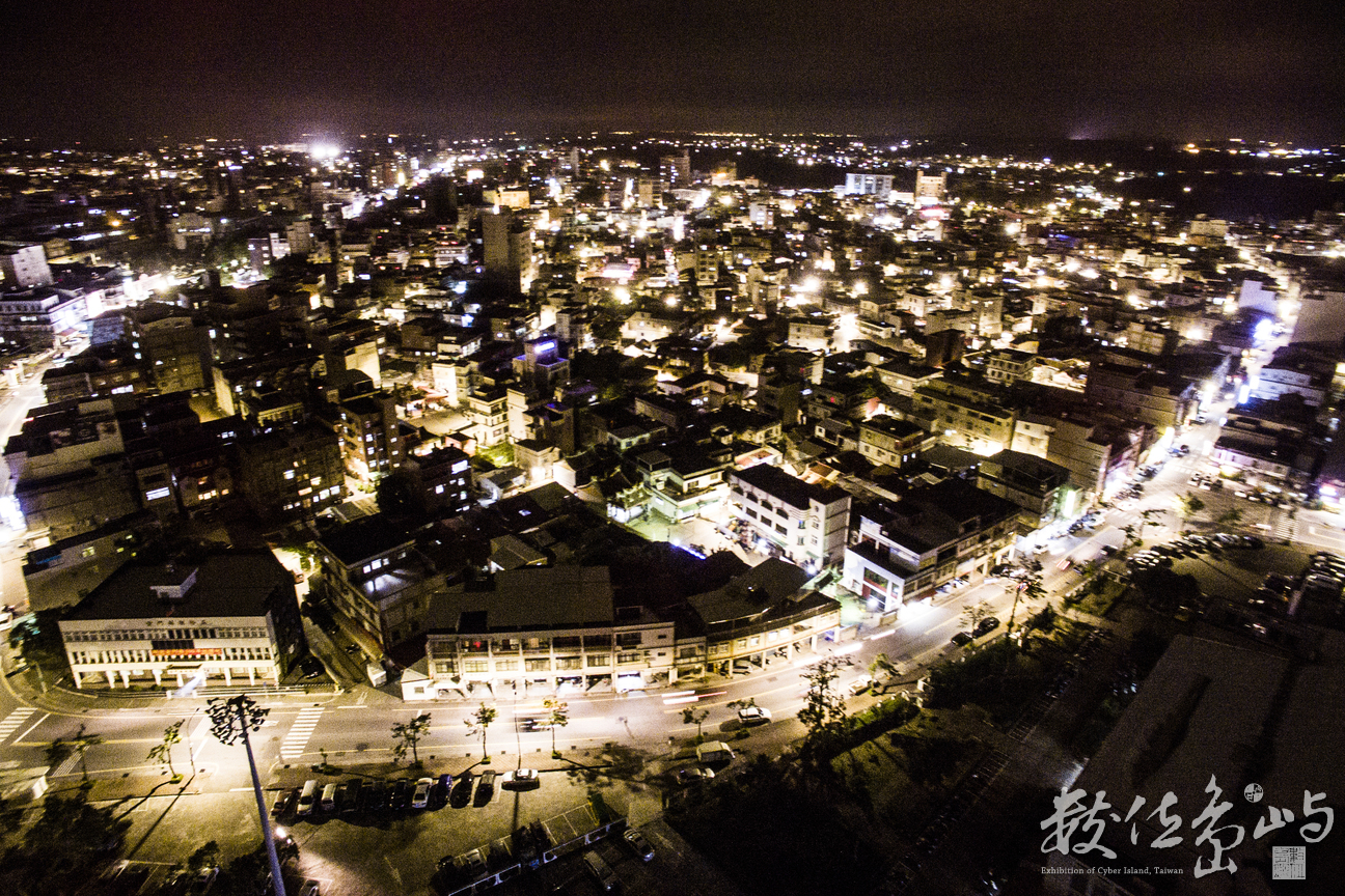 夜空拍金城市區 雖然有人拍過了 但是ㄋㄟ  別人拍是別人的照片 偶拍的是屬於我拍的照片