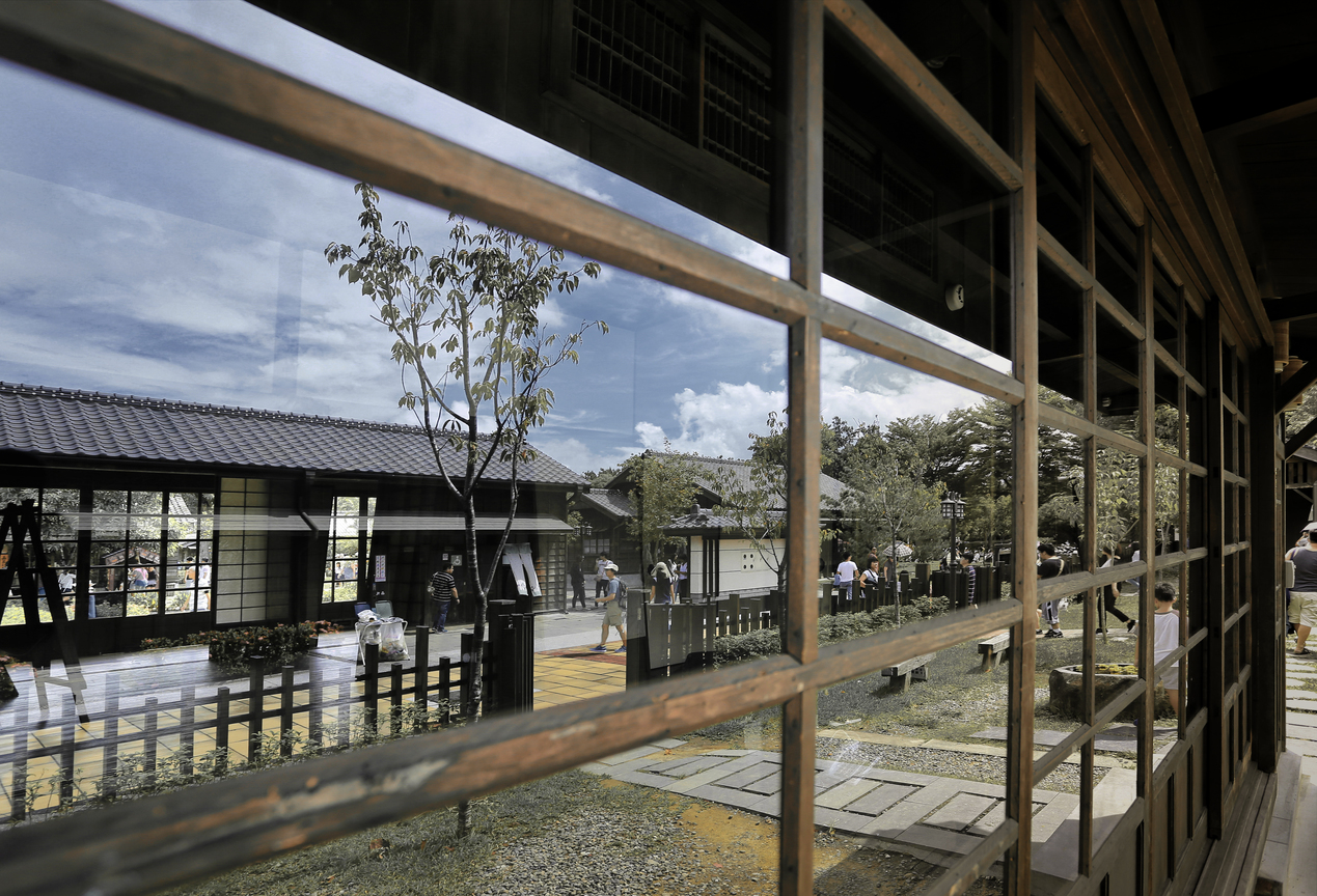 鏡花水月夢中塵