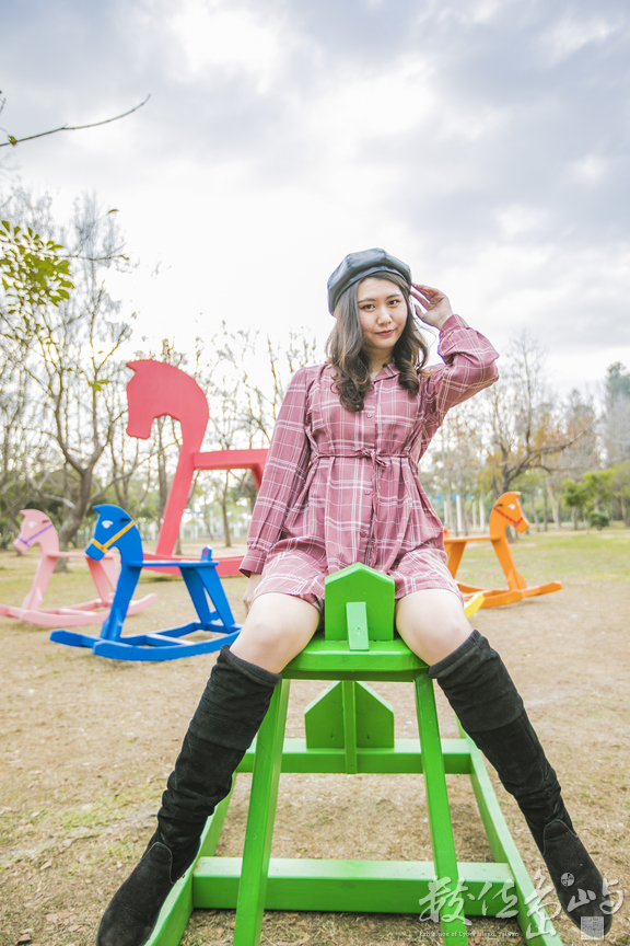 金門林務所女網紅男鮮肉打卡心熱點之歡樂搖滾搖搖馬