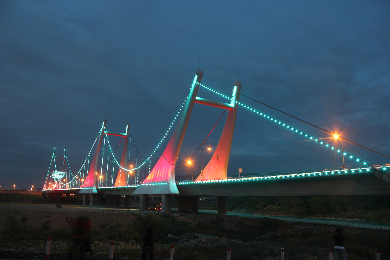 客屬大橋