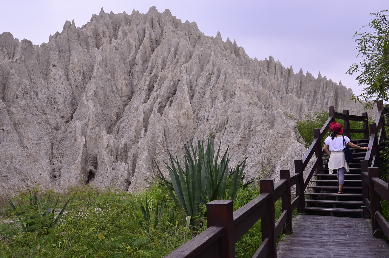 高雄市彌陀區－迷你版的月世界