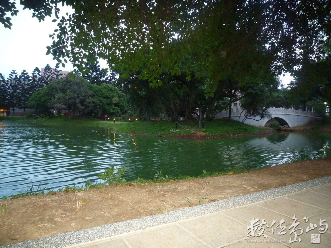 中大湖之景