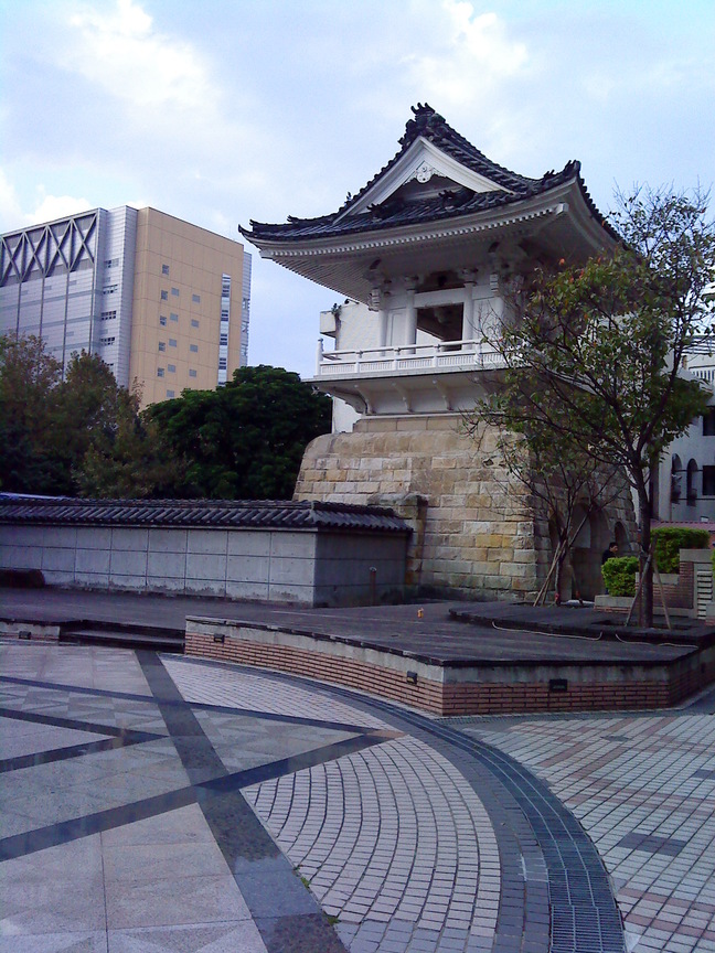 東和禪寺的大門
