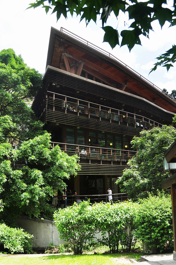 新北市北投區--北投圖書館