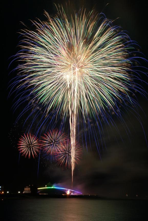 澎湖花火祭滿天幸福的爆炸