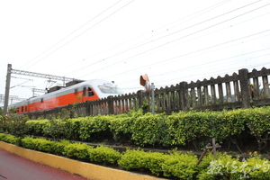 二水鄉是台灣最早的三鐵共構