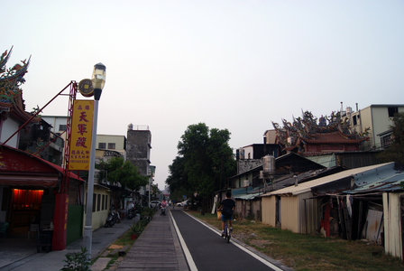 漫步街道 新與舊