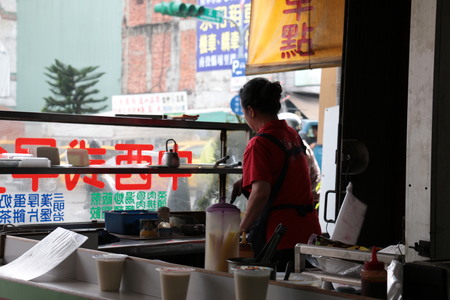 漫步街路：埔里中正路上──帶給地方力量的中西式早餐