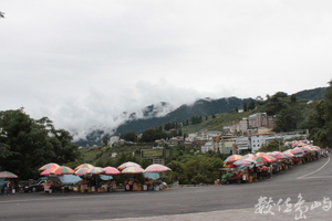 在梨山邁開步伐逛大街