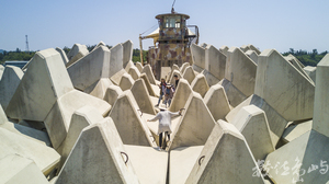 浯島 新湖漁港龍骨級防波提打卡新熱點