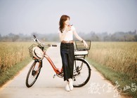 浯島輕鬆騎行之聞麥田香味喝麥香飲料