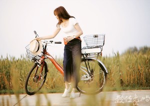 浯島輕鬆騎行之聞麥田香味喝麥香飲料