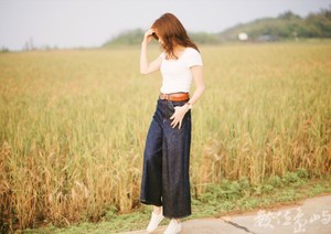 浯島輕鬆騎行之聞麥田香味喝麥香飲料