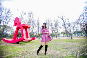 金門林務所女網紅男鮮肉打卡心熱點之歡樂搖滾搖搖馬