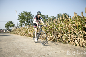 藝起尋風 遊樂金沙 單車穿越高粱田 微醺穿越沙尾八卦老街