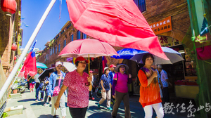 浯島模範街旗海飄飄