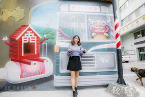 金門金湖鎮街邊轉角3D公車彩繪牆