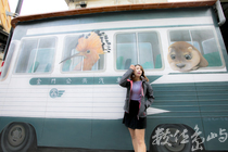 金門金湖鎮街邊轉角3D公車彩繪牆