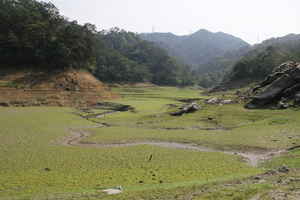 天降甘霖 大地重生